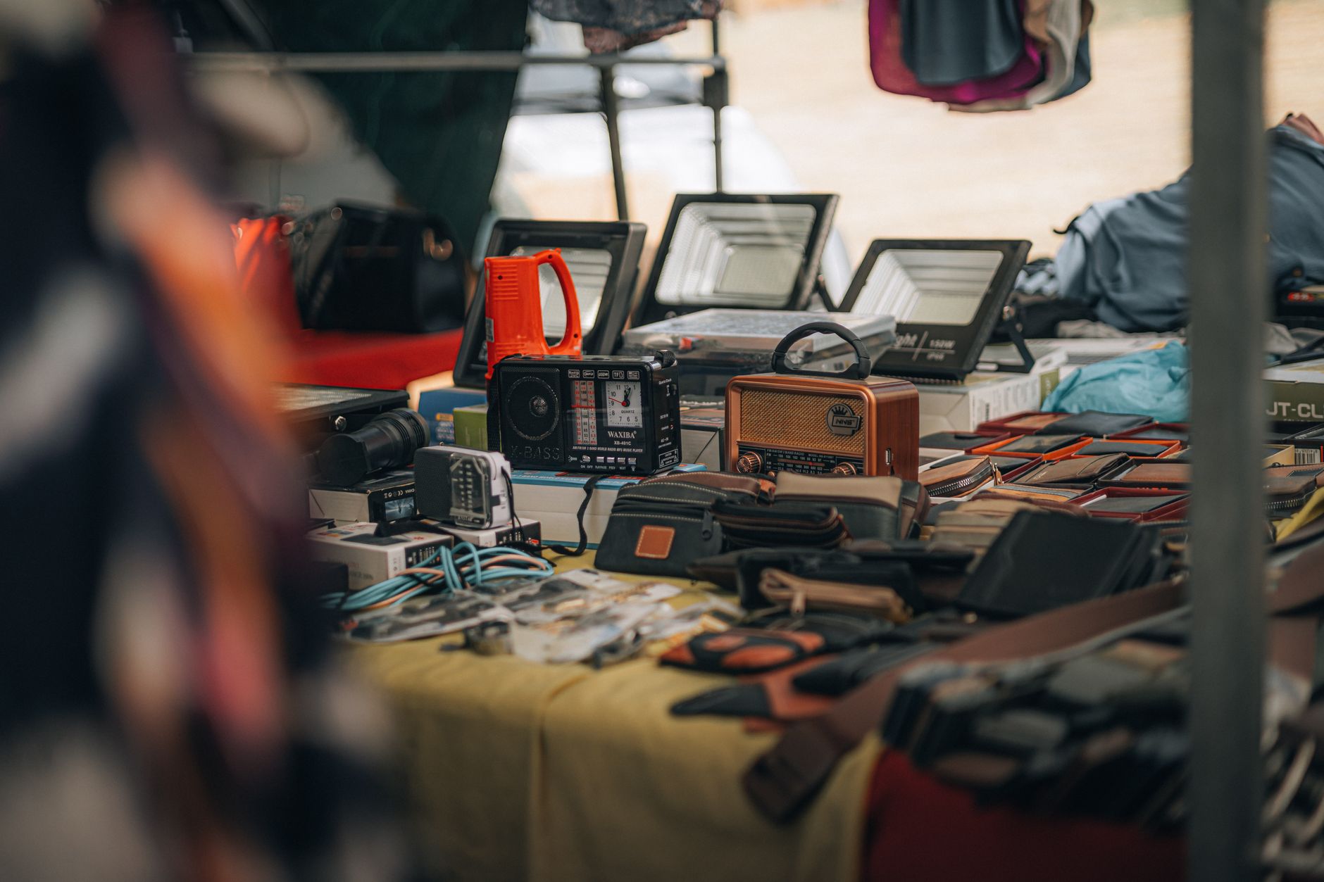 How to Run a Jumble Sale: The Complete UK Village Guide - zdjecie w tresci