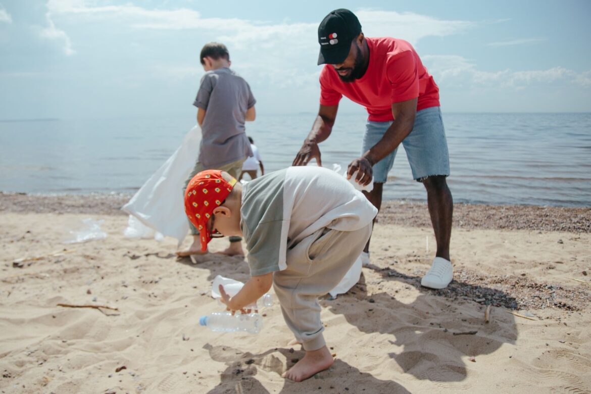 How to Organise a Beach Clean: A Practical Coastal Guide - ilustracja artykulu